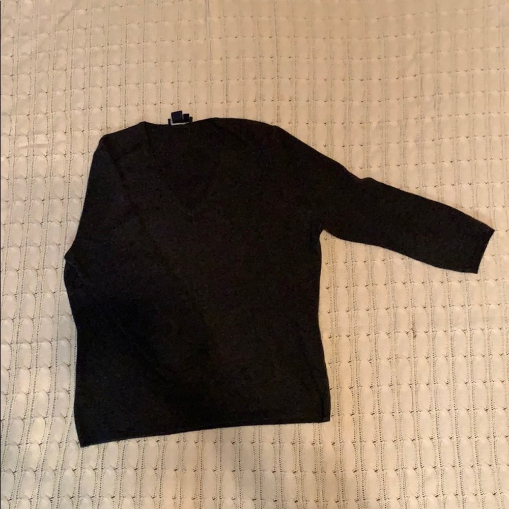 MAG Magaschoni Large Gray Cashmere V neck sweater